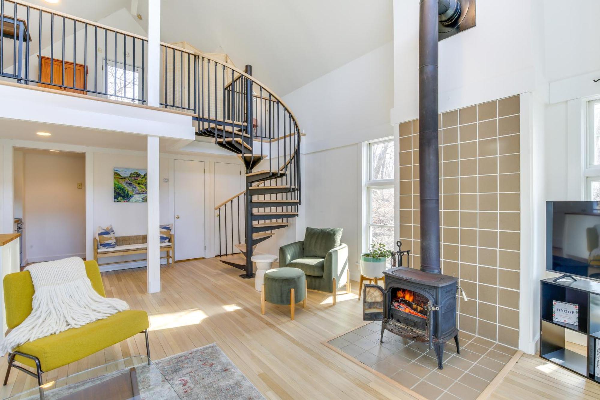 Dreamy Hudson Valley With State Park Views *
